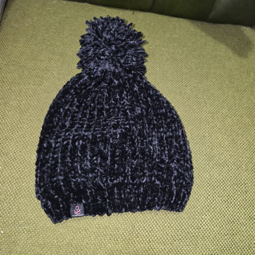 Cuddl Duds Black Chenille Hat with PomPom
